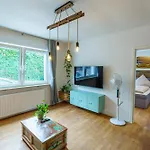 Pilea Apartman *