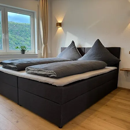 Pilea Apartment *